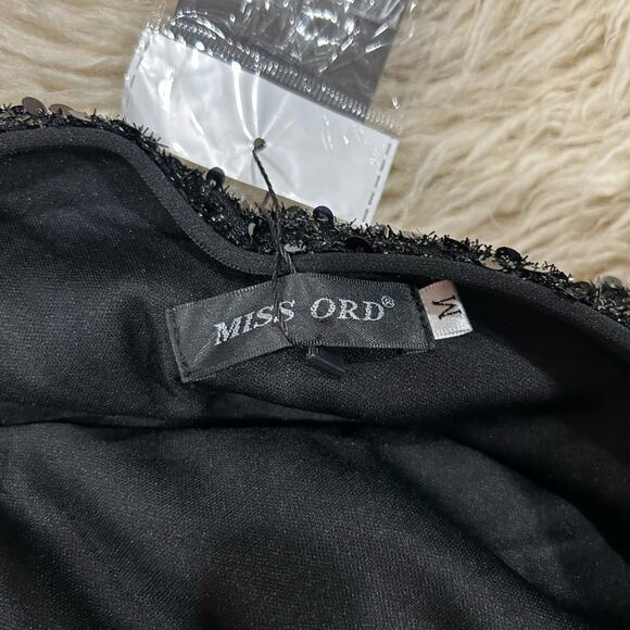 Black Sequin One-Shoulder Maxi Dress - Picture 7 of 13